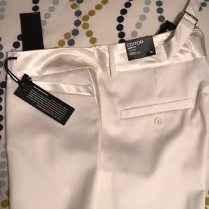 Express the Editor pants. White. NWT